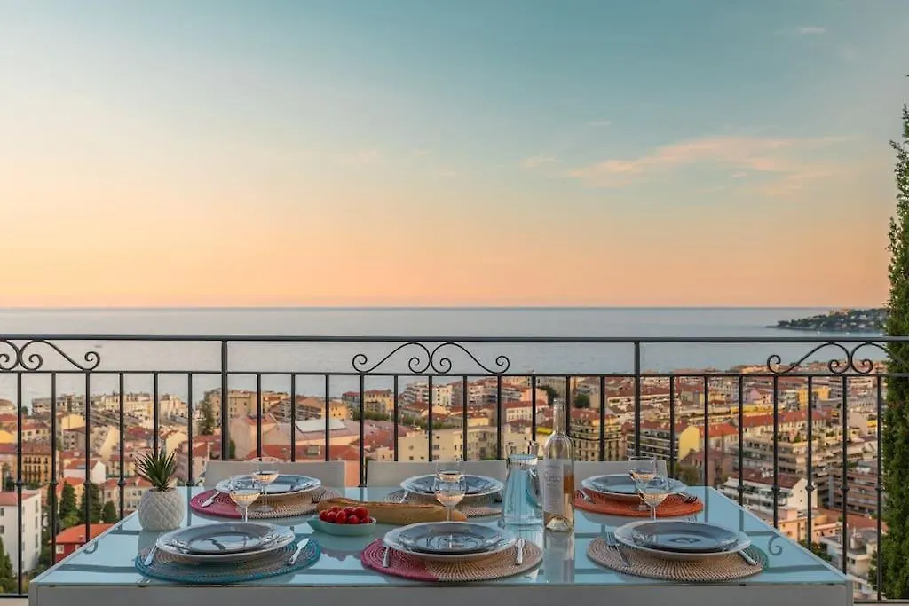 Magnifique Villa D'Epoque Vue Mer, Plage A 12 Min A Pieds Menton
