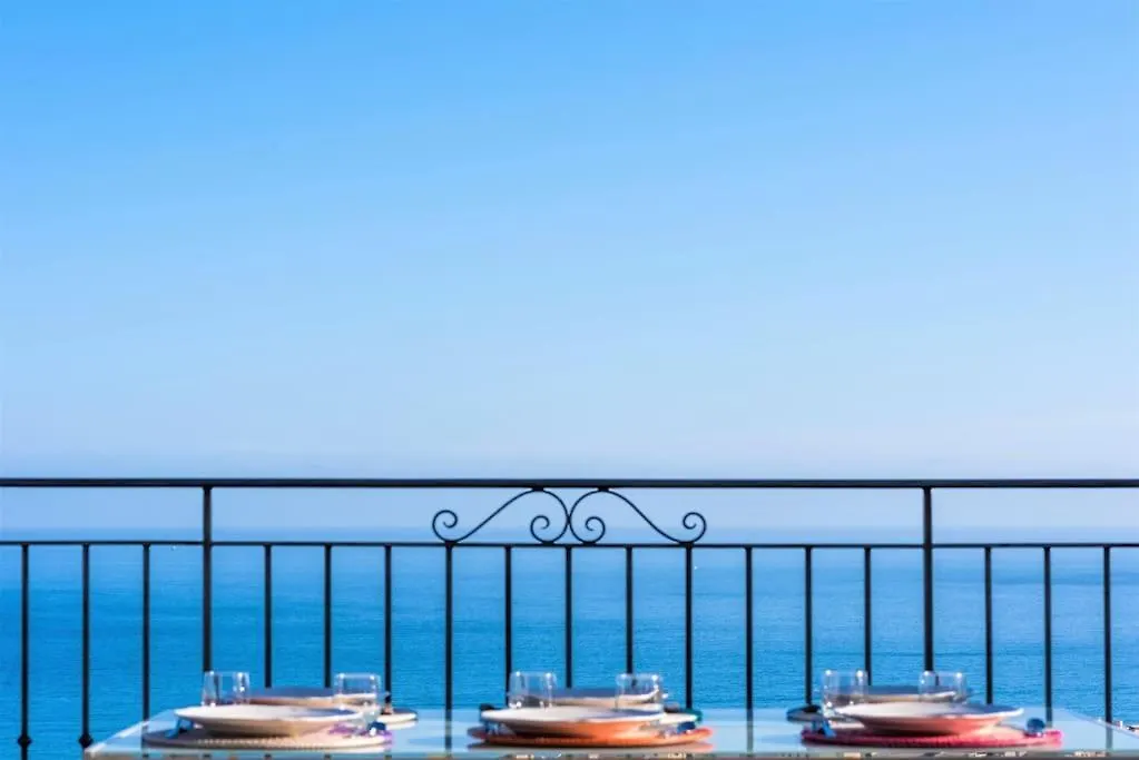 Magnifique Villa D'Epoque Vue Mer, Plage A 12 Min A Pieds Menton