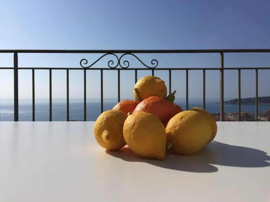 Magnifique Villa D'Epoque Vue Mer, Plage A 12 Min A Pieds Menton 0*,  France