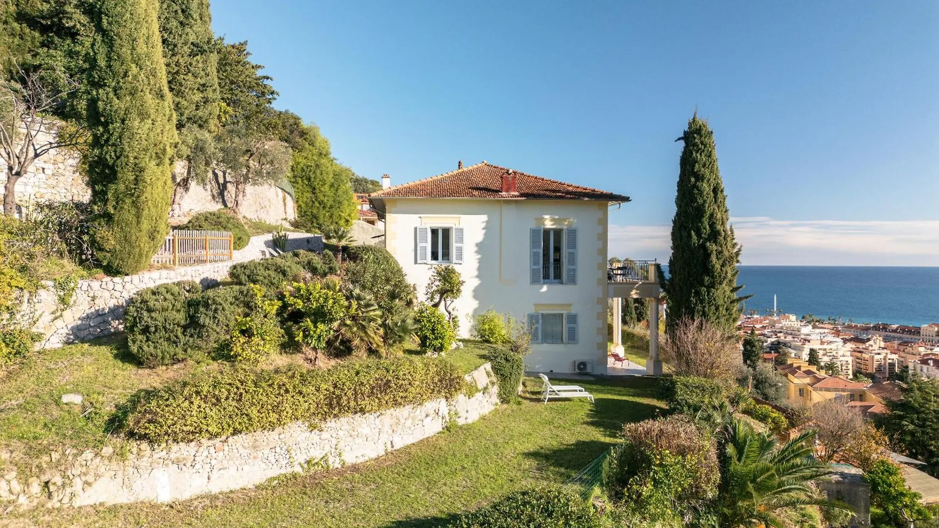 Magnifique Villa D'Epoque Vue Mer, Plage A 12 Min A Pieds Menton 0*,  France