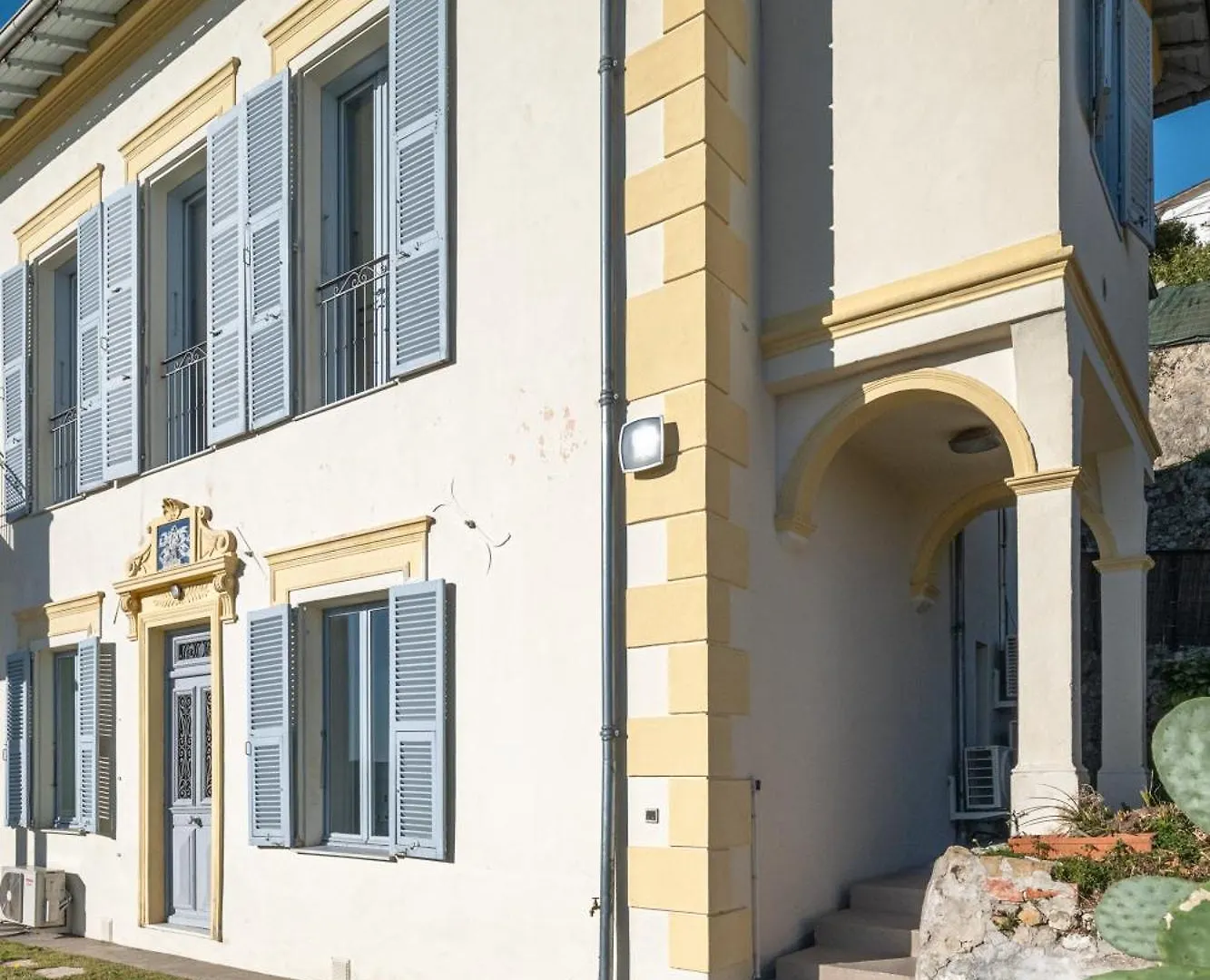 Magnifique Villa D'Epoque Vue Mer, Plage A 12 Min A Pieds Menton