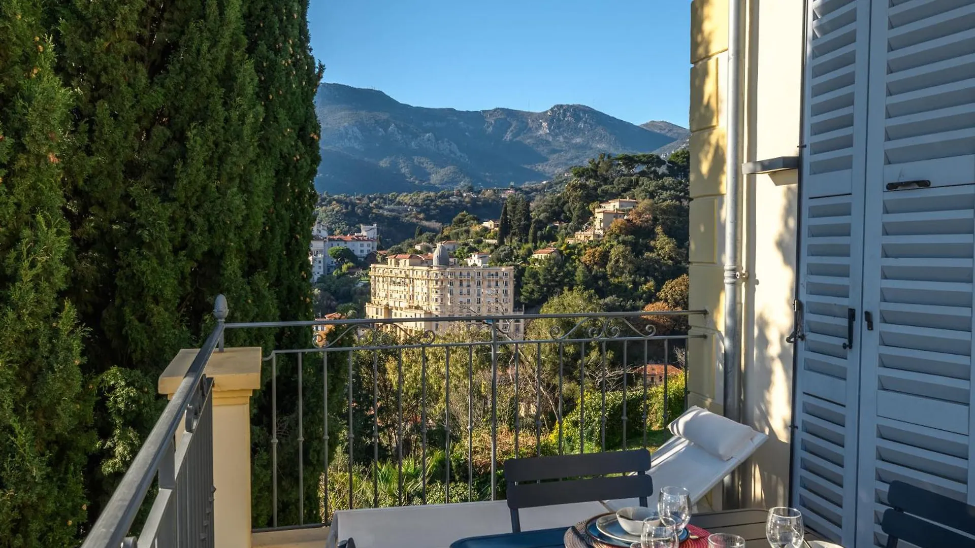 Magnifique Villa D'Epoque Vue Mer, Plage A 12 Min A Pieds Menton 0*,  France
