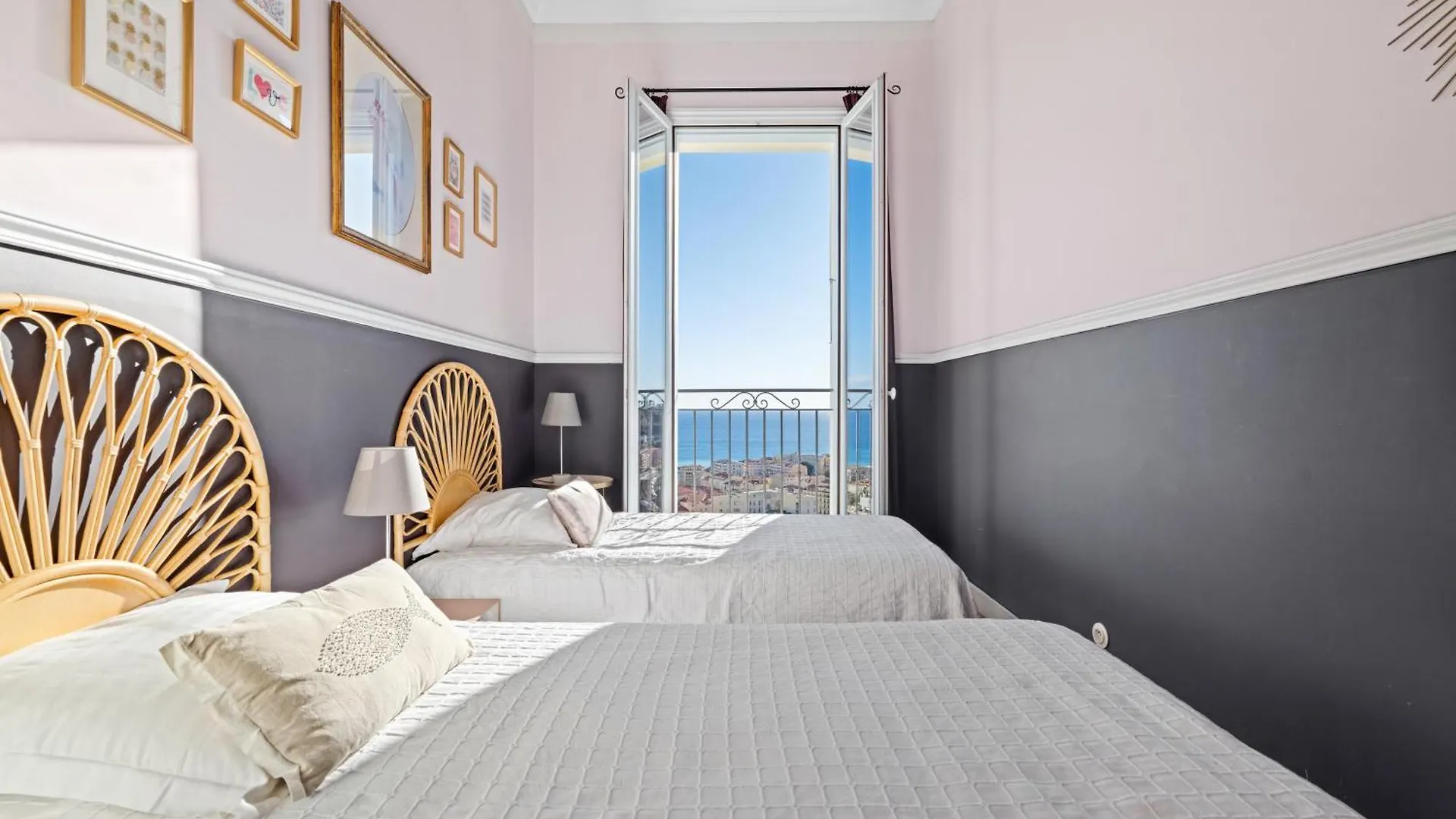 Magnifique Villa D'Epoque Vue Mer, Plage A 12 Min A Pieds Menton